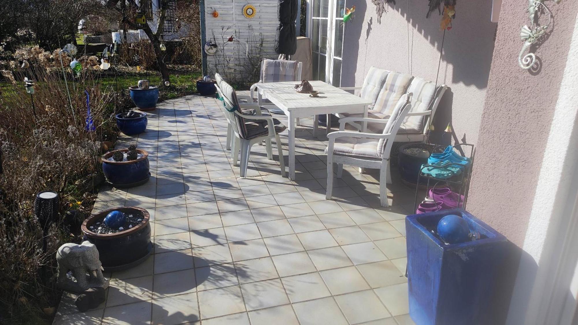 Ebert, Top-ausstattung Mit Garten, Terrasse & Wall-box Bei *